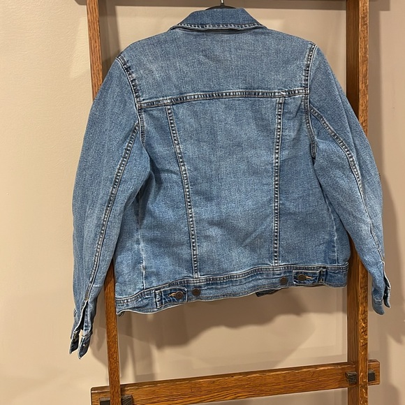 Woman’s BlueJean Jacket - Picture 5 of 7